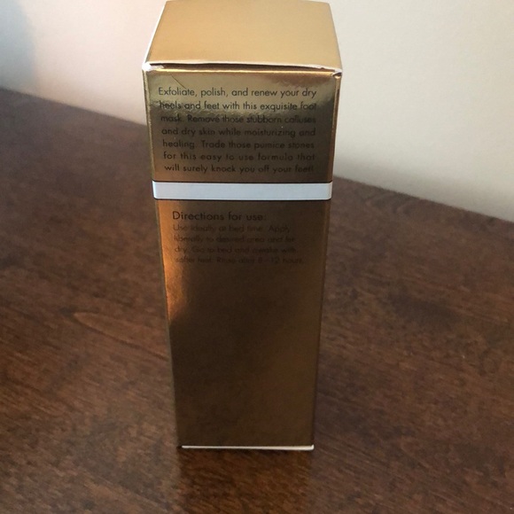 Whish Exfoliating Foot Mask - Picture 5 of 8